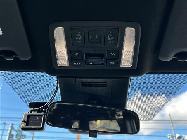 ノア ハイブリッドS-Z 純正10.5インチディスプレイオーディオCD DVD フルセグTV Bluetooth 全方位カメラ ビルトインETC2.0 プリクラッシュセーフティ レーンキープアシスト レーダークルーズ(15枚目)