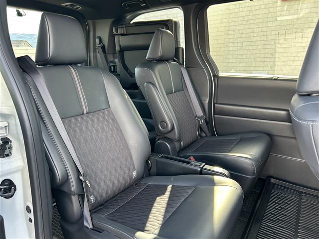 ノア ハイブリッドS-Z 純正10.5インチディスプレイオーディオCD DVD フルセグTV Bluetooth 全方位カメラ ビルトインETC2.0 プリクラッシュセーフティ レーンキープアシスト レーダークルーズ(22枚目)