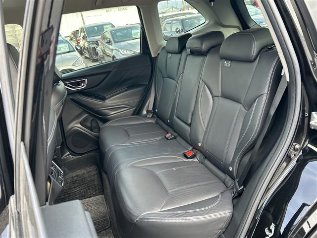 フォレスター プレミアム 純正メーカーオプションナビ Bluetooth フルセグTV バックカメラ ドライブレコーダー 純正ビルトインETC クルーズコントロール 電動リアゲート シートヒーター 純正フロアマット 社外アルミ(15枚目)