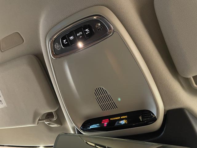 Ｖ９０ クロスカントリー　Ｄ４　ＡＷＤ　プロ　インテリセーフ　ヘッドアップディスプレイ　ｈａｒｍａｎ／ｋａｒｄｏｎサラウンド　ナッパレザーシート　シートヒーター　シートベンチレーション　ステアリングヒーター　パワーテールゲート　禁煙車（12枚目）