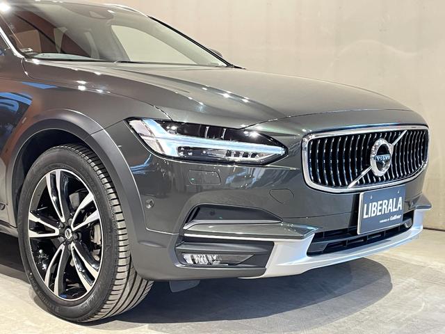 Ｖ９０ クロスカントリー　Ｄ４　ＡＷＤ　プロ　インテリセーフ　ヘッドアップディスプレイ　ｈａｒｍａｎ／ｋａｒｄｏｎサラウンド　ナッパレザーシート　シートヒーター　シートベンチレーション　ステアリングヒーター　パワーテールゲート　禁煙車（42枚目）