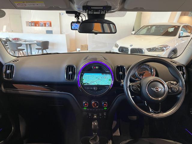 MINI クーパーS E クロスオーバー オール4 PEPPERパッケージ バックカメラ リアPDC MINIエキサイトメントPKG 純正HDDナビ USB/Bt ACC シートヒーター オートマチックテールゲート ETC 社外ドラレコ 禁煙車(4枚目)