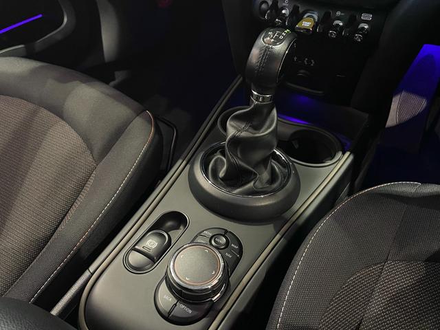 MINI クーパーS E クロスオーバー オール4 PEPPERパッケージ バックカメラ リアPDC MINIエキサイトメントPKG 純正HDDナビ USB/Bt ACC シートヒーター オートマチックテールゲート ETC 社外ドラレコ 禁煙車(19枚目)