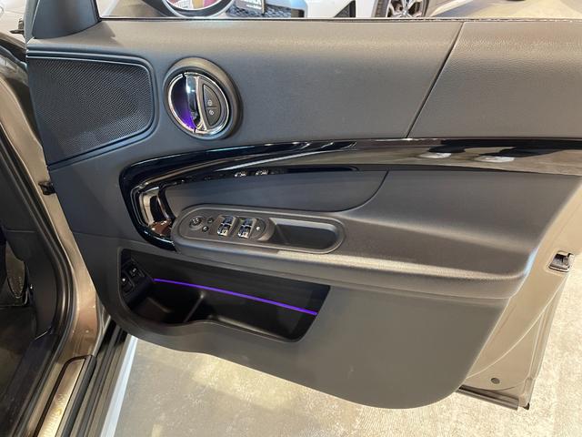 MINI クーパーS E クロスオーバー オール4 PEPPERパッケージ バックカメラ リアPDC MINIエキサイトメントPKG 純正HDDナビ USB/Bt ACC シートヒーター オートマチックテールゲート ETC 社外ドラレコ 禁煙車(23枚目)