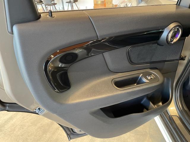 MINI クーパーS E クロスオーバー オール4 PEPPERパッケージ バックカメラ リアPDC MINIエキサイトメントPKG 純正HDDナビ USB/Bt ACC シートヒーター オートマチックテールゲート ETC 社外ドラレコ 禁煙車(29枚目)