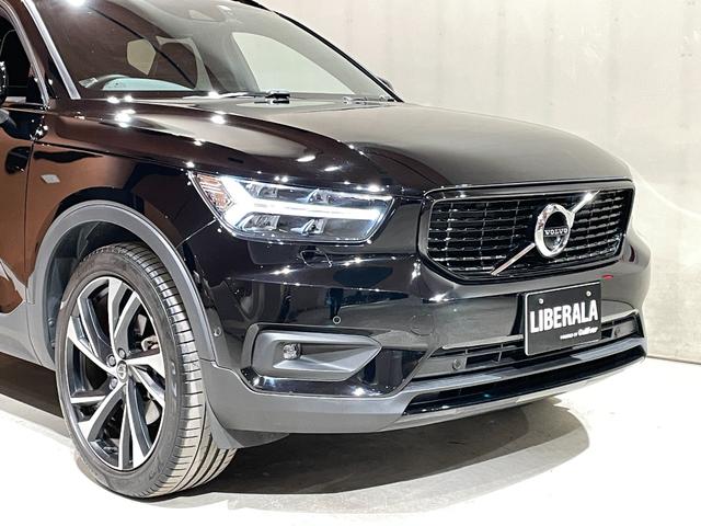 ＸＣ４０ Ｔ５　ＡＷＤ　Ｒデザイン　１ｓｔエディション　全国３００台限定車　ガラスサンルーフ　ｈａｒｍａｎ／ｋａｒｄｏｎプレミアムサウンド　インテリセーフ　ハーフレザーシート　シートヒーター　ワイヤレスチャージング　純正２０インチＡＷ（33枚目）