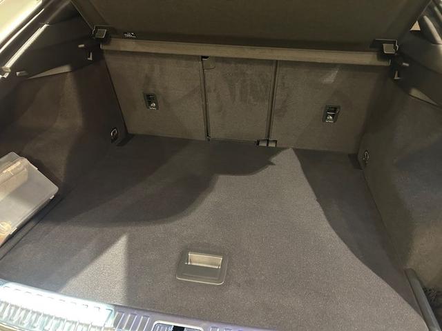 Ｑ３スポーツバック 　ベーシックＰＫＧ　アシスタンスＰＫＧ　プラスＰＫＧ　テクノロジーＰＫＧ　ＴＶチューナー　ＡＣＣ　サイドアシスト　パーシャルレザー　シートヒーター　ワイヤレスチャージング　電動リアゲート　禁煙車（38枚目）