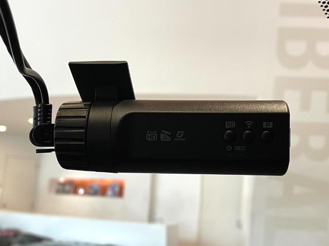 ＵＸ ＵＸ２５０ｈ　Ｆスポーツ　ワンオーナー　赤黒コンビレザーシート　シートヒーター　パノラミックビューモニター　ＢＳＭ＋ＰＫＳＢ　純正メモリナビ　フルセグＴＶ　ＬＥＤヘッドライト　パワーテールゲート　社外ドラレコ（18枚目）