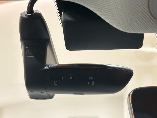 Ｑ５ ４０ＴＤＩクワトロ　スポーツ　ラグジュアリーＰＫＧ　アシスタンスＰＫＧ　マトリクスＬＥＤヘッドライトＰＫＧ　パーシャルレザー　シートヒーター　バーチャルコックピット　純正メモリナビ　フルセグＴＶ　３６０°カメラ　禁煙車（14枚目）