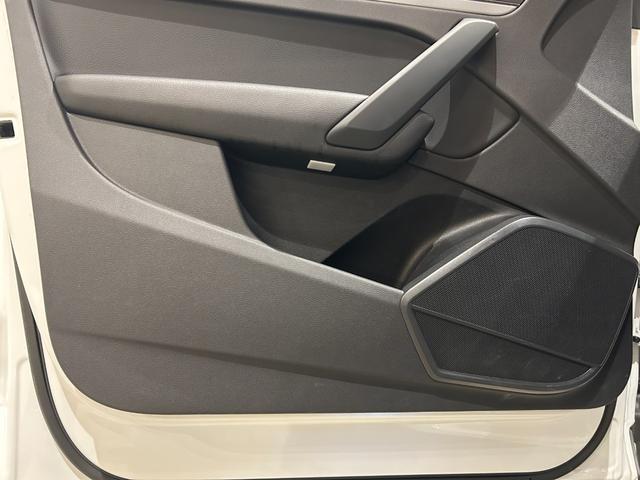 Ｑ５ ４０ＴＤＩクワトロ　スポーツ　ラグジュアリーＰＫＧ　アシスタンスＰＫＧ　マトリクスＬＥＤヘッドライトＰＫＧ　パーシャルレザー　シートヒーター　バーチャルコックピット　純正メモリナビ　フルセグＴＶ　３６０°カメラ　禁煙車（30枚目）