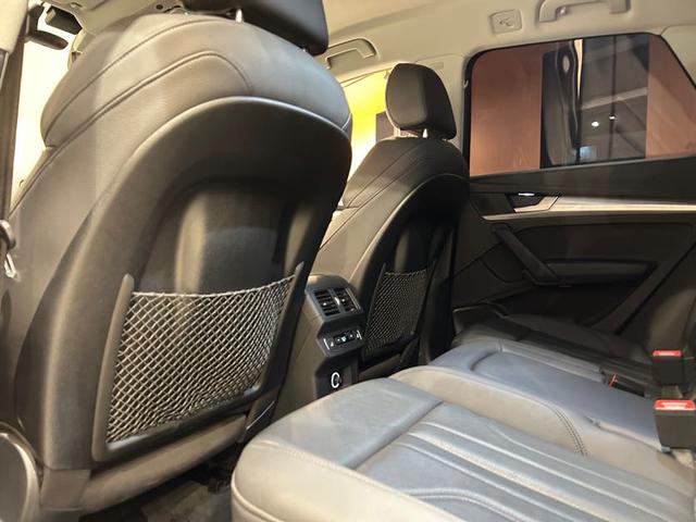 Ｑ５ ４０ＴＤＩクワトロ　スポーツ　ラグジュアリーＰＫＧ　アシスタンスＰＫＧ　マトリクスＬＥＤヘッドライトＰＫＧ　パーシャルレザー　シートヒーター　バーチャルコックピット　純正メモリナビ　フルセグＴＶ　３６０°カメラ　禁煙車（31枚目）