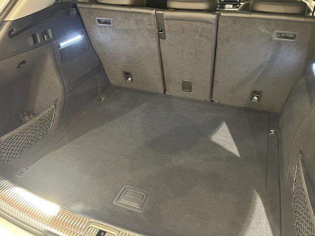 Ｑ５ ４０ＴＤＩクワトロ　スポーツ　ラグジュアリーＰＫＧ　アシスタンスＰＫＧ　マトリクスＬＥＤヘッドライトＰＫＧ　パーシャルレザー　シートヒーター　バーチャルコックピット　純正メモリナビ　フルセグＴＶ　３６０°カメラ　禁煙車（37枚目）