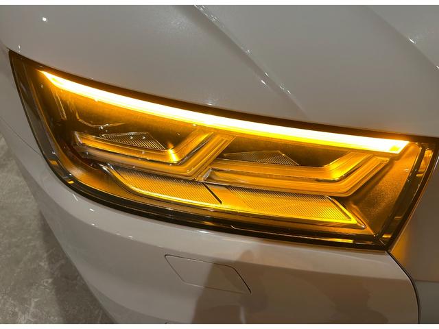 Ｑ５ ４０ＴＤＩクワトロ　スポーツ　ラグジュアリーＰＫＧ　アシスタンスＰＫＧ　マトリクスＬＥＤヘッドライトＰＫＧ　パーシャルレザー　シートヒーター　バーチャルコックピット　純正メモリナビ　フルセグＴＶ　３６０°カメラ　禁煙車（50枚目）