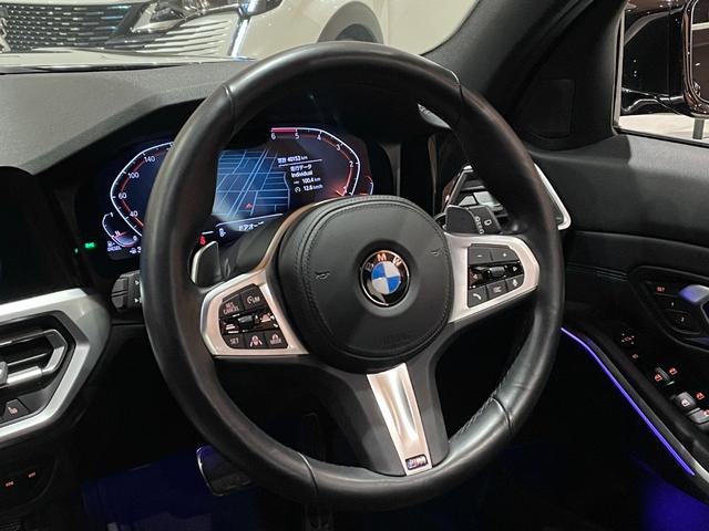 ３シリーズ ３２０ｄ　ｘＤｒｉｖｅツーリング　Ｍスポーツ　コンフォートＰＫＧ　パーキングアシストプラス　ＯＰ１９インチＡＷ　Ｍパフォーマンスフロントスポイラー　ハーフレザーシート　シートヒーター　ＨｉＦｉスピーカー　３６０°カメラ　禁煙車（5枚目）