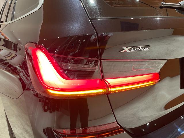 ３シリーズ ３２０ｄ　ｘＤｒｉｖｅツーリング　Ｍスポーツ　コンフォートＰＫＧ　パーキングアシストプラス　ＯＰ１９インチＡＷ　Ｍパフォーマンスフロントスポイラー　ハーフレザーシート　シートヒーター　ＨｉＦｉスピーカー　３６０°カメラ　禁煙車（52枚目）