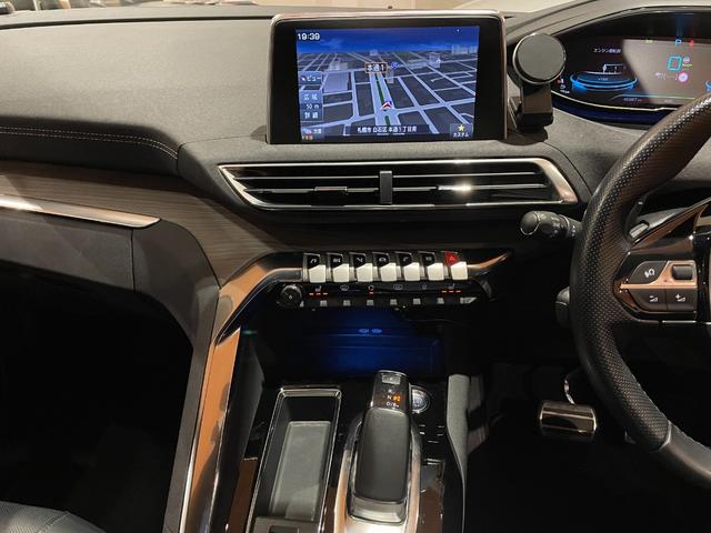 ３００８ ＧＴハイブリッド４　パノラミックサンルーフ　レザーＰＫＧ　本革シート　シートヒーター　純正メモリナビ　３６０°カメラ　パーキングアシスト　ＡＣＣ　レーンキープアシスト　ブラインドスポットアシスト　パワーテールゲート（14枚目）