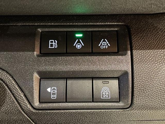 ３００８ ＧＴハイブリッド４　パノラミックサンルーフ　レザーＰＫＧ　本革シート　シートヒーター　純正メモリナビ　３６０°カメラ　パーキングアシスト　ＡＣＣ　レーンキープアシスト　ブラインドスポットアシスト　パワーテールゲート（23枚目）