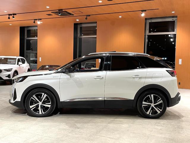３００８ ＧＴハイブリッド４　パノラミックサンルーフ　レザーＰＫＧ　本革シート　シートヒーター　純正メモリナビ　３６０°カメラ　パーキングアシスト　ＡＣＣ　レーンキープアシスト　ブラインドスポットアシスト　パワーテールゲート（44枚目）