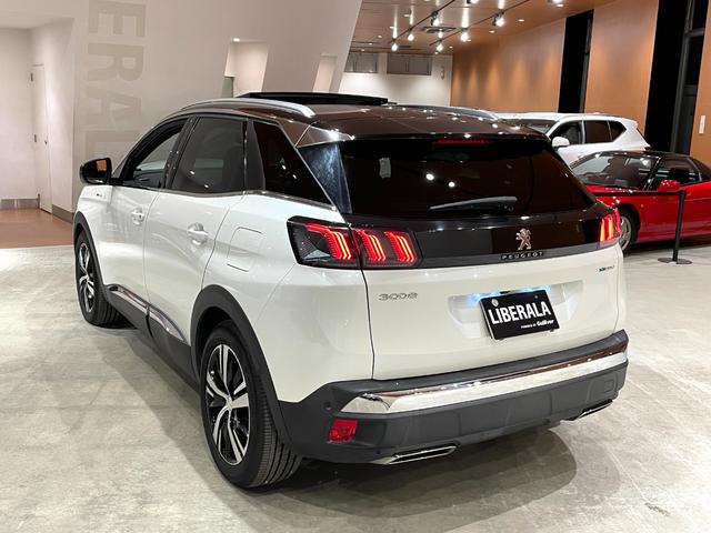 ３００８ ＧＴハイブリッド４　パノラミックサンルーフ　レザーＰＫＧ　本革シート　シートヒーター　純正メモリナビ　３６０°カメラ　パーキングアシスト　ＡＣＣ　レーンキープアシスト　ブラインドスポットアシスト　パワーテールゲート（45枚目）
