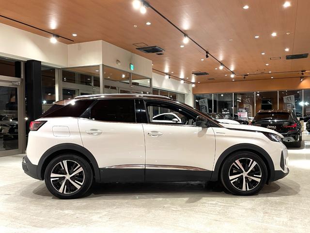 ３００８ ＧＴハイブリッド４　パノラミックサンルーフ　レザーＰＫＧ　本革シート　シートヒーター　純正メモリナビ　３６０°カメラ　パーキングアシスト　ＡＣＣ　レーンキープアシスト　ブラインドスポットアシスト　パワーテールゲート（47枚目）