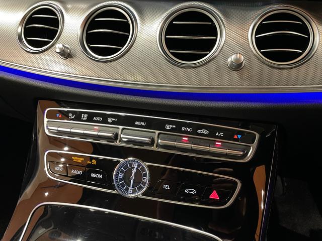 Ｅクラス Ｅ２００　４マチック　アバンギャルド　パノラミックスライディングルーフ　エクスクルーシブＰＫＧ　レーダーセーフティＰＫＧ　純正ＨＤＤナビ　フルセグＴＶ　ＳＤ／ＵＳＢ／Ｂｔ　黒革シート　シートヒーター　３６０°カメラ　ＥＴＣ　禁煙車（19枚目）