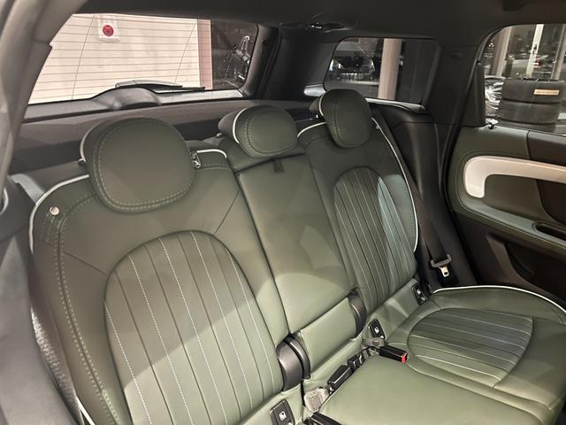 ＭＩＮＩ クーパーＳＤ　クロスオーバーオール４アンテイムドＥＤ　ワンオーナー　専用１８インチＡＷ　専用サイドスカットル　専用サイドストライプ　ピアノブラックエクステリア　ＭＩＮＩＹｏｕｒｓレザーラウンジハイランドグリーン　シートヒーター　禁煙車（29枚目）