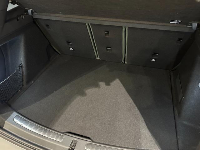 ＭＩＮＩ クーパーＳＤ　クロスオーバーオール４アンテイムドＥＤ　ワンオーナー　専用１８インチＡＷ　専用サイドスカットル　専用サイドストライプ　ピアノブラックエクステリア　ＭＩＮＩＹｏｕｒｓレザーラウンジハイランドグリーン　シートヒーター　禁煙車（32枚目）