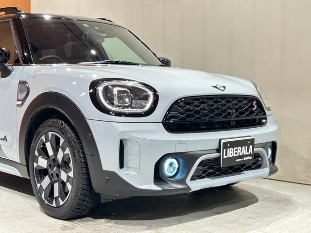 ＭＩＮＩ クーパーＳＤ　クロスオーバーオール４アンテイムドＥＤ　ワンオーナー　専用１８インチＡＷ　専用サイドスカットル　専用サイドストライプ　ピアノブラックエクステリア　ＭＩＮＩＹｏｕｒｓレザーラウンジハイランドグリーン　シートヒーター　禁煙車（35枚目）