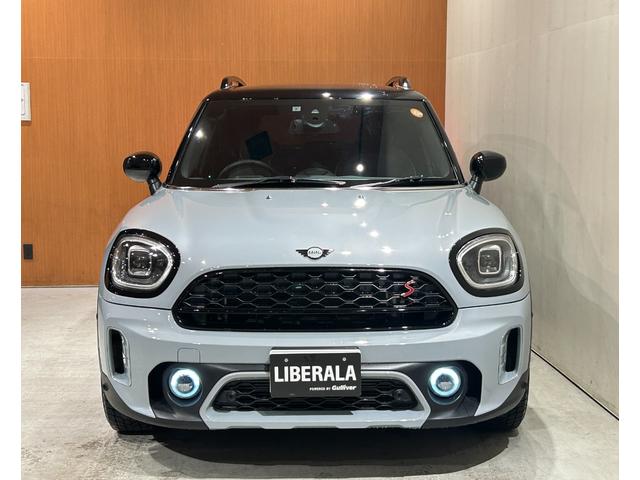 ＭＩＮＩ クーパーＳＤ　クロスオーバーオール４アンテイムドＥＤ　ワンオーナー　専用１８インチＡＷ　専用サイドスカットル　専用サイドストライプ　ピアノブラックエクステリア　ＭＩＮＩＹｏｕｒｓレザーラウンジハイランドグリーン　シートヒーター　禁煙車（36枚目）