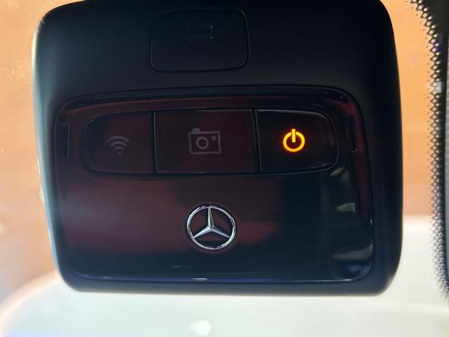 Cクラス C200 4Mアバンギャルド AMGラインパッケージ レザーエクスクルーシブPKG 赤黒コンビレザーシート シートヒーター ベーシックPKG レーダーセーフティPKG 360°カメラ DIGITALライト アダプティブハイビームアシスト 禁煙車(13枚目)