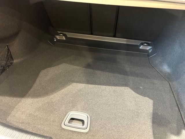 Cクラス C200 4Mアバンギャルド AMGラインパッケージ レザーエクスクルーシブPKG 赤黒コンビレザーシート シートヒーター ベーシックPKG レーダーセーフティPKG 360°カメラ DIGITALライト アダプティブハイビームアシスト 禁煙車(33枚目)