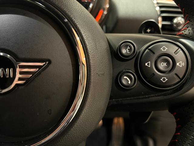 MINI JCWクラブマンGPインスパイアードエディション 世界299台限定車(シリアルナンバー126) 専用シルバールーフ&チリレッドミラーキャップ 専用サイドストライプ 専用リアストライプ ピアノブラックエクステリア ACC ヘッドアップディスプレイ(9枚目)