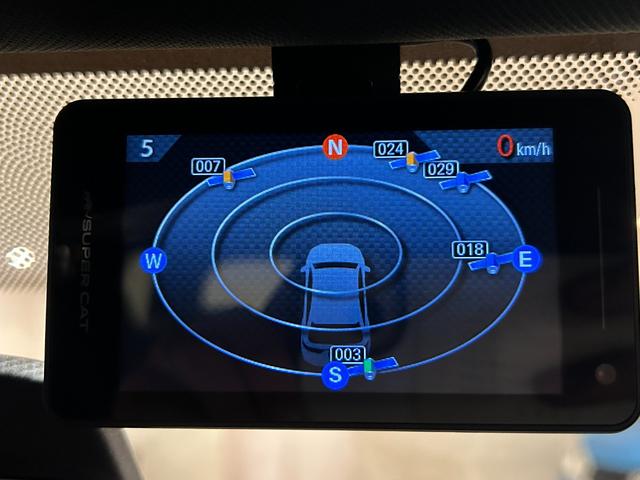 MINI JCWクラブマンGPインスパイアードエディション 世界299台限定車(シリアルナンバー126) 専用シルバールーフ&チリレッドミラーキャップ 専用サイドストライプ 専用リアストライプ ピアノブラックエクステリア ACC ヘッドアップディスプレイ(13枚目)