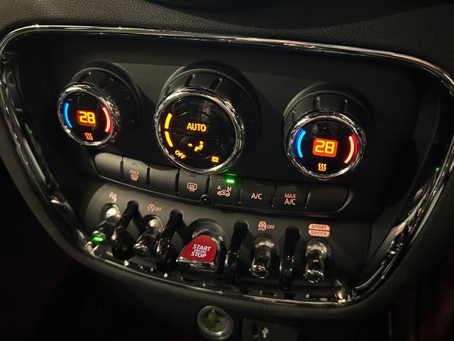 MINI JCWクラブマンGPインスパイアードエディション 世界299台限定車(シリアルナンバー126) 専用シルバールーフ&チリレッドミラーキャップ 専用サイドストライプ 専用リアストライプ ピアノブラックエクステリア ACC ヘッドアップディスプレイ(20枚目)