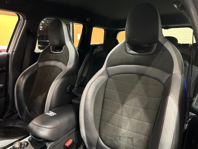 MINI JCWクラブマンGPインスパイアードエディション 世界299台限定車(シリアルナンバー126) 専用シルバールーフ&チリレッドミラーキャップ 専用サイドストライプ 専用リアストライプ ピアノブラックエクステリア ACC ヘッドアップディスプレイ(25枚目)