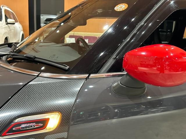 MINI JCWクラブマンGPインスパイアードエディション 世界299台限定車(シリアルナンバー126) 専用シルバールーフ&チリレッドミラーキャップ 専用サイドストライプ 専用リアストライプ ピアノブラックエクステリア ACC ヘッドアップディスプレイ(46枚目)