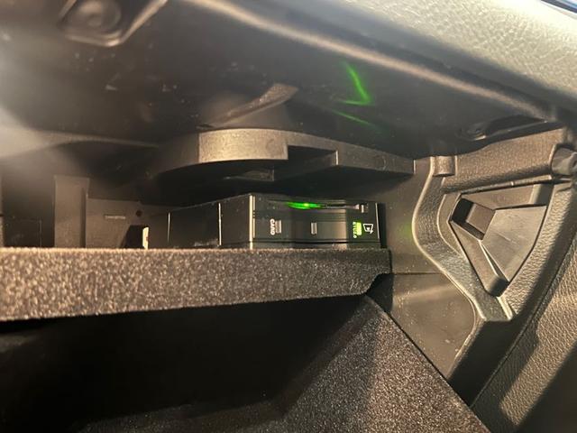 ＧＬＣ ＧＬＣ２２０ｄ　４マチック　ＡＭＧライン　パノラミックスライディングルーフ　純正ランニングボード　レーダーセーフティＰＫＧ　純正メモリナビ　フルセグＴＶ　３６０°カメラ　ハーフレザーシート　シートヒーター　マルチビームＬＥＤヘッドライト（31枚目）