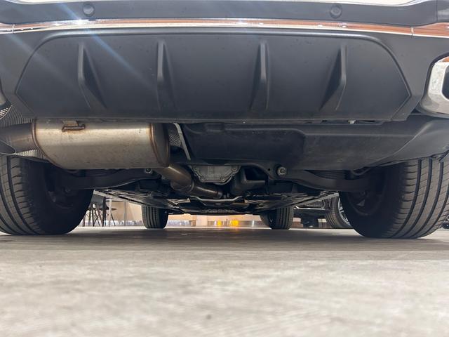 ＧＬＣ ＧＬＣ２２０ｄ　４マチック　ＡＭＧライン　パノラミックスライディングルーフ　純正ランニングボード　レーダーセーフティＰＫＧ　純正メモリナビ　フルセグＴＶ　３６０°カメラ　ハーフレザーシート　シートヒーター　マルチビームＬＥＤヘッドライト（49枚目）