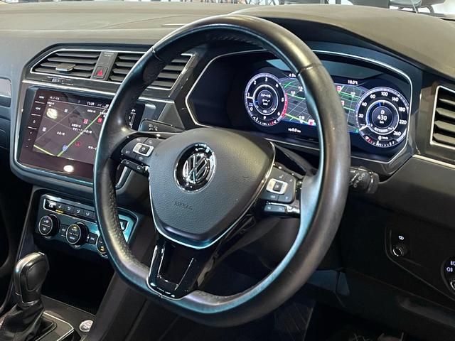 ティグアン TDI 4モーション ハイライン レザーシートPKG 本革シート 運転席メモリー付きパワーシート 運転席パワーランバーサポート シートヒーター オールインセーフティ ヘッドアップディスプレイ 純正メモリナビ 360°カメラ 禁煙車(5枚目)