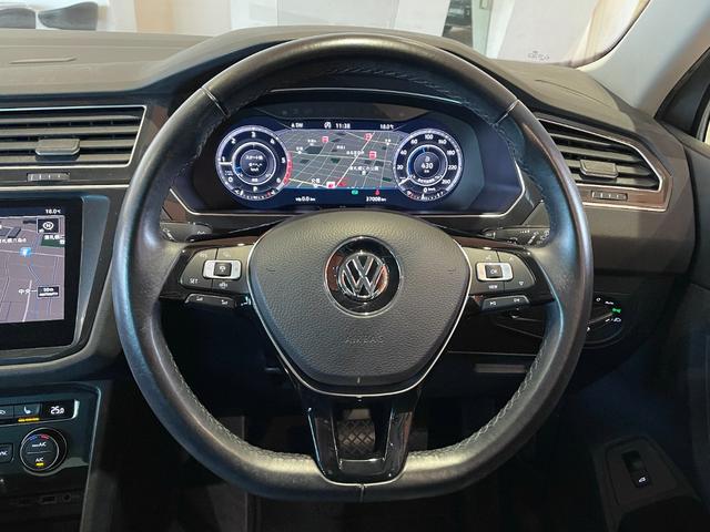 ティグアン TDI 4モーション ハイライン レザーシートPKG 本革シート 運転席メモリー付きパワーシート 運転席パワーランバーサポート シートヒーター オールインセーフティ ヘッドアップディスプレイ 純正メモリナビ 360°カメラ 禁煙車(6枚目)