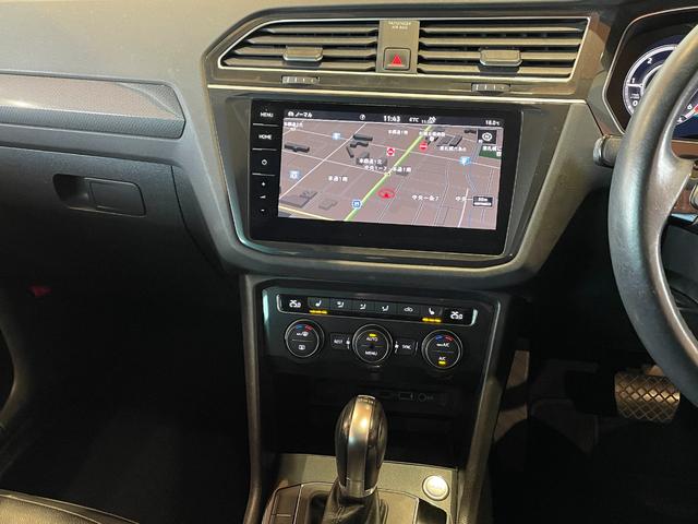 ティグアン TDI 4モーション ハイライン レザーシートPKG 本革シート 運転席メモリー付きパワーシート 運転席パワーランバーサポート シートヒーター オールインセーフティ ヘッドアップディスプレイ 純正メモリナビ 360°カメラ 禁煙車(14枚目)