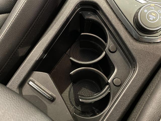 ティグアン TDI 4モーション ハイライン レザーシートPKG 本革シート 運転席メモリー付きパワーシート 運転席パワーランバーサポート シートヒーター オールインセーフティ ヘッドアップディスプレイ 純正メモリナビ 360°カメラ 禁煙車(23枚目)