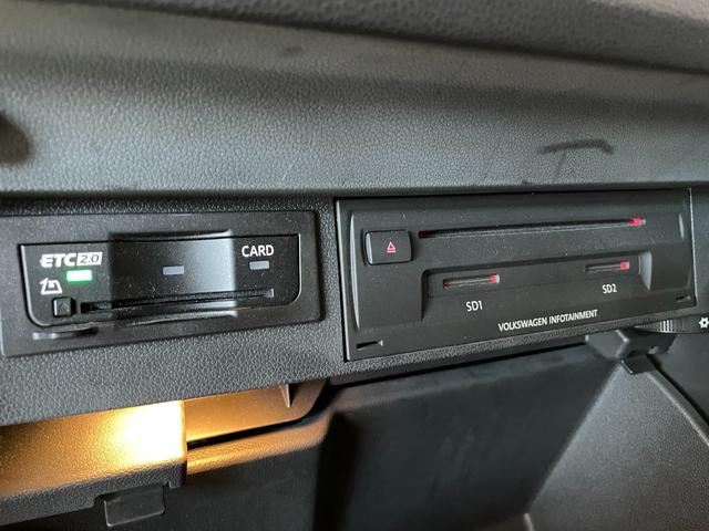 ティグアン TDI 4モーション ハイライン レザーシートPKG 本革シート 運転席メモリー付きパワーシート 運転席パワーランバーサポート シートヒーター オールインセーフティ ヘッドアップディスプレイ 純正メモリナビ 360°カメラ 禁煙車(31枚目)