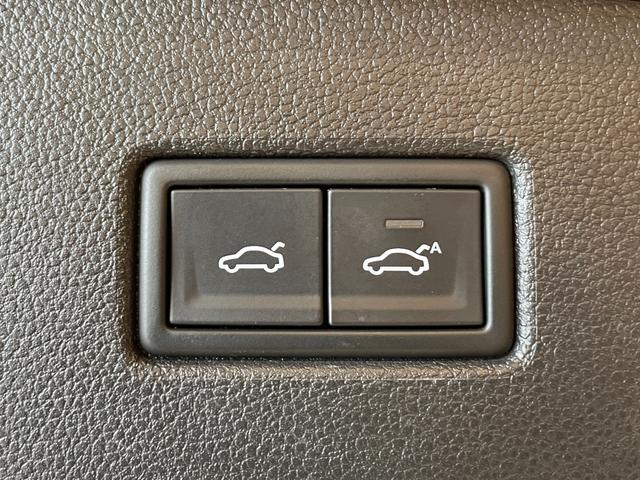 ティグアン TDI 4モーション ハイライン レザーシートPKG 本革シート 運転席メモリー付きパワーシート 運転席パワーランバーサポート シートヒーター オールインセーフティ ヘッドアップディスプレイ 純正メモリナビ 360°カメラ 禁煙車(41枚目)