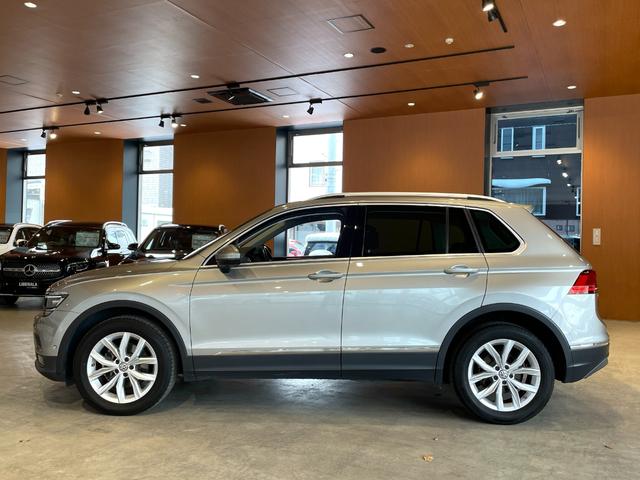 ティグアン TDI 4モーション ハイライン レザーシートPKG 本革シート 運転席メモリー付きパワーシート 運転席パワーランバーサポート シートヒーター オールインセーフティ ヘッドアップディスプレイ 純正メモリナビ 360°カメラ 禁煙車(47枚目)