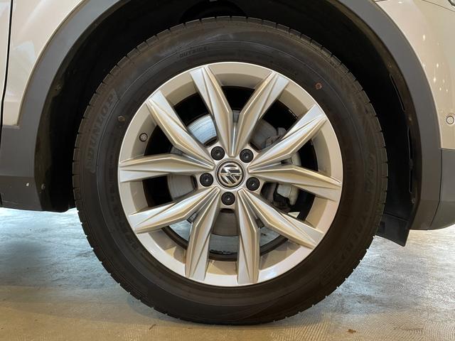ティグアン TDI 4モーション ハイライン レザーシートPKG 本革シート 運転席メモリー付きパワーシート 運転席パワーランバーサポート シートヒーター オールインセーフティ ヘッドアップディスプレイ 純正メモリナビ 360°カメラ 禁煙車(60枚目)