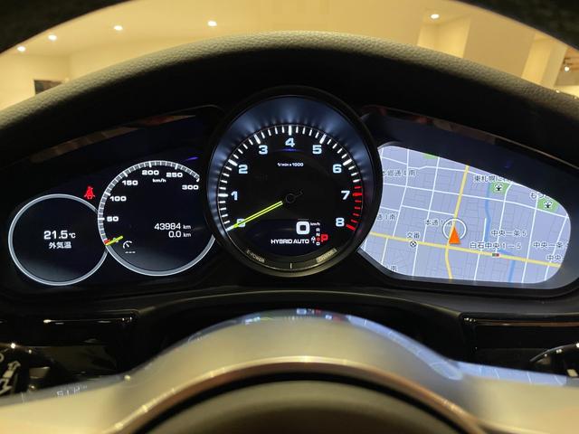 パナメーラ 4 E-ハイブリッド 10イヤーズエディション パノラマルーフシステム BOSEサラウンドサウンド ソフトクローズドア PDLSPlus PASM 純正メモリナビ サラウンドビューカメラ 本革シート シートヒーター パワーテールゲート 禁煙車(11枚目)