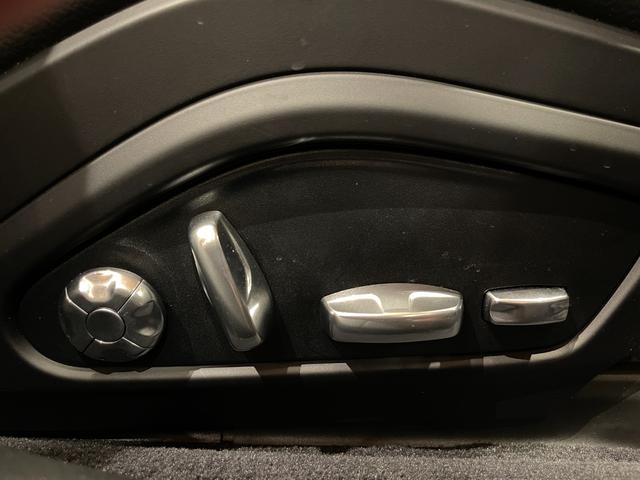 パナメーラ 4 E-ハイブリッド 10イヤーズエディション パノラマルーフシステム BOSEサラウンドサウンド ソフトクローズドア PDLSPlus PASM 純正メモリナビ サラウンドビューカメラ 本革シート シートヒーター パワーテールゲート 禁煙車(29枚目)