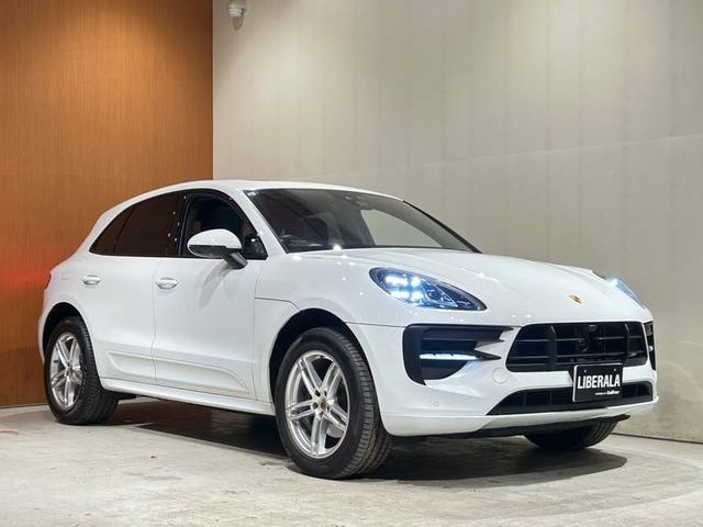 �K���X�R�[�e�B���O�{�H�v�������L�x�Ɏ�葵���Ă���܂��B