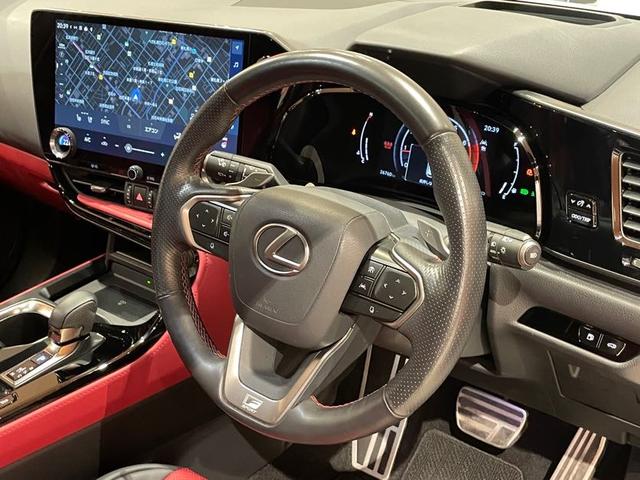 NX NX350 Fスポーツ ワンオーナー パノラマルーフ マークレビンソンプレミアムサウンド 三眼フルLEDヘッドランプ TRDフロントスポイラー RS-Rダウンサス オレンジブレーキキャリパー 純正ドラレコ 置くだけ充電(5枚目)